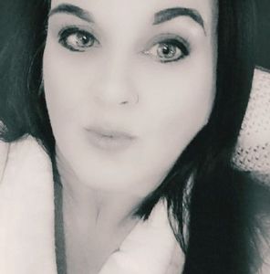 Meet your Posher, Angelique